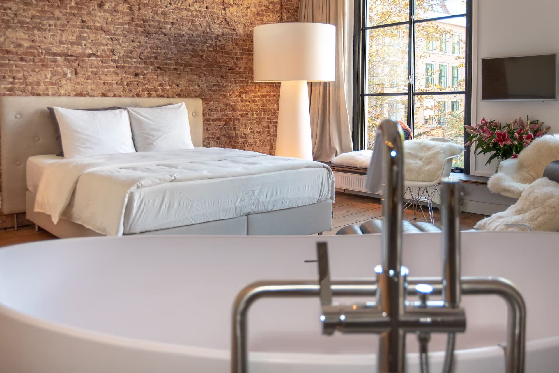 Love Suite Wolvenstraat 16 — interieur foto 4 van 31