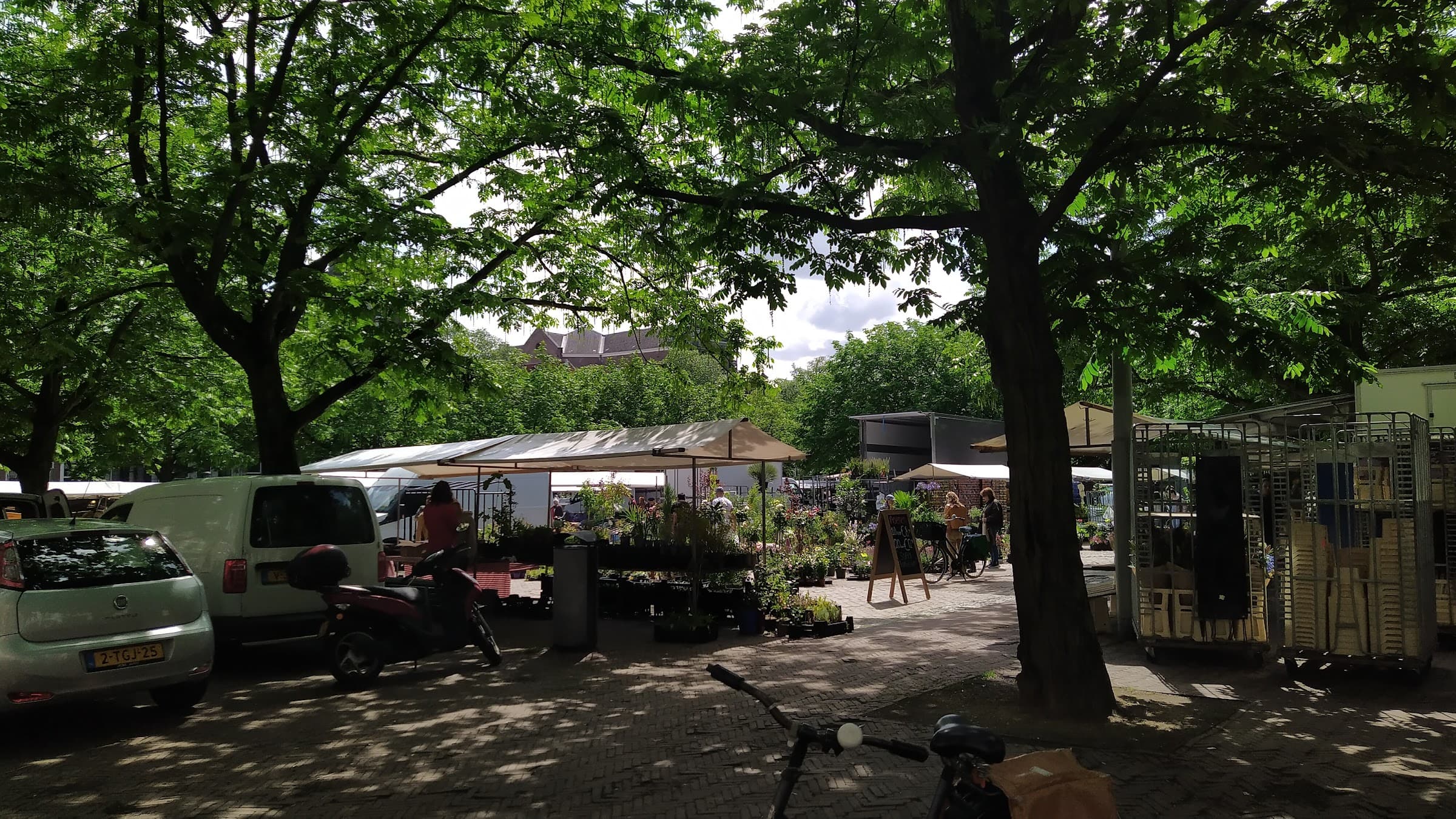 Amstelveld Antiekmarkt — Hidden gem in 9 Straatjes Amsterdam