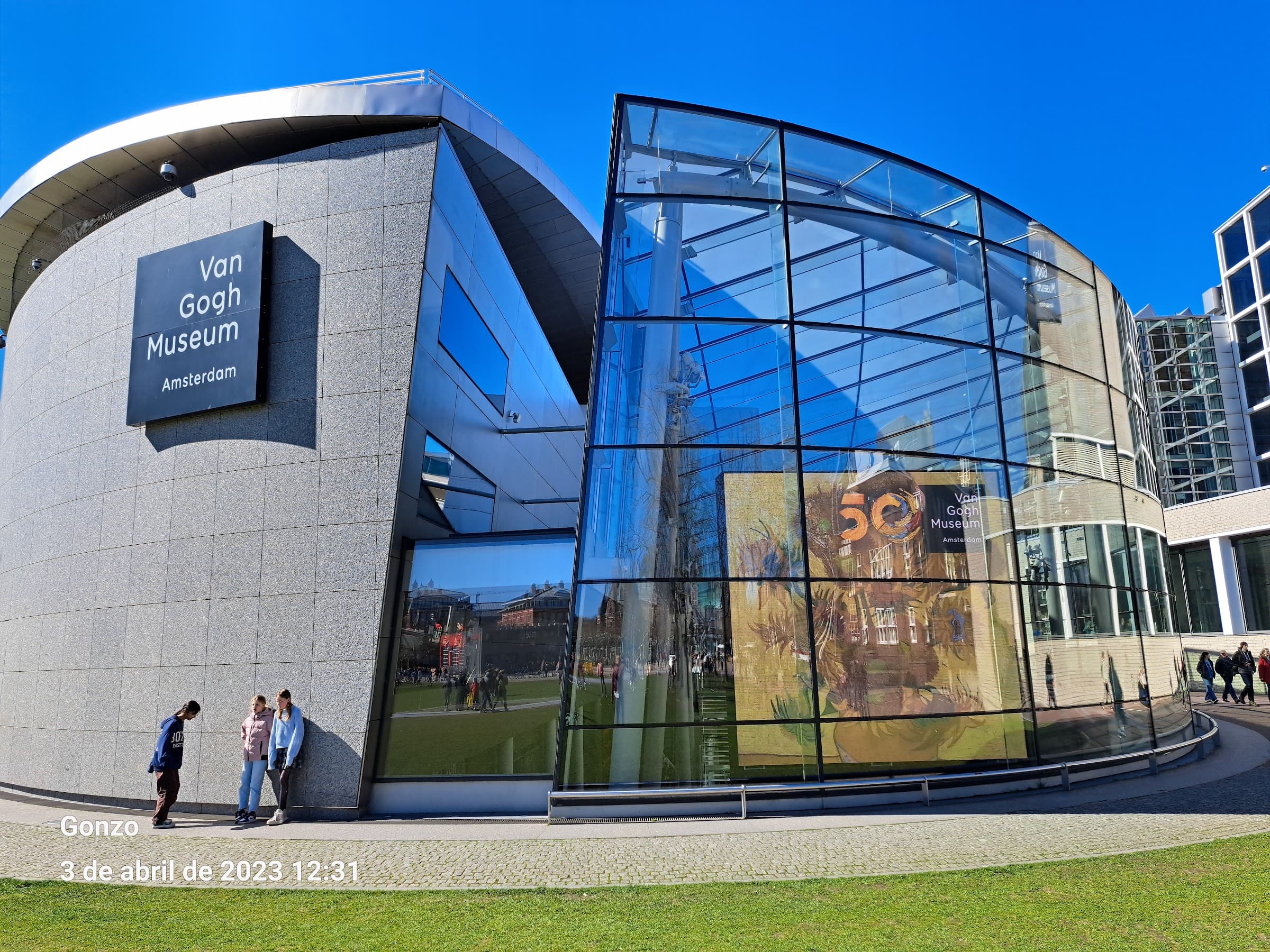 Van Gogh Museum — Museum in 9 Straatjes Amsterdam